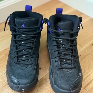 Jordan Women's Black and Purple Sneakers
